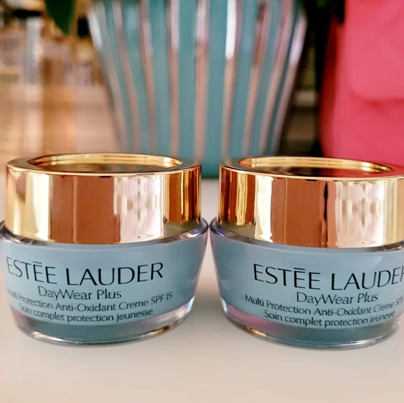 🌺Estee Lauder DayWear Moisturizer - Picture 1 of 2